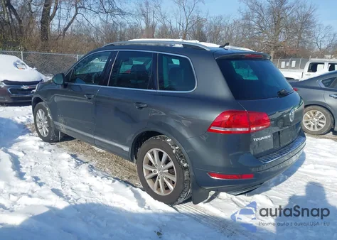 2013 Volkswagen Touareg Vr6 Sport z USA, uszkodzony, nr VIN WVGEF9BP1DD012512